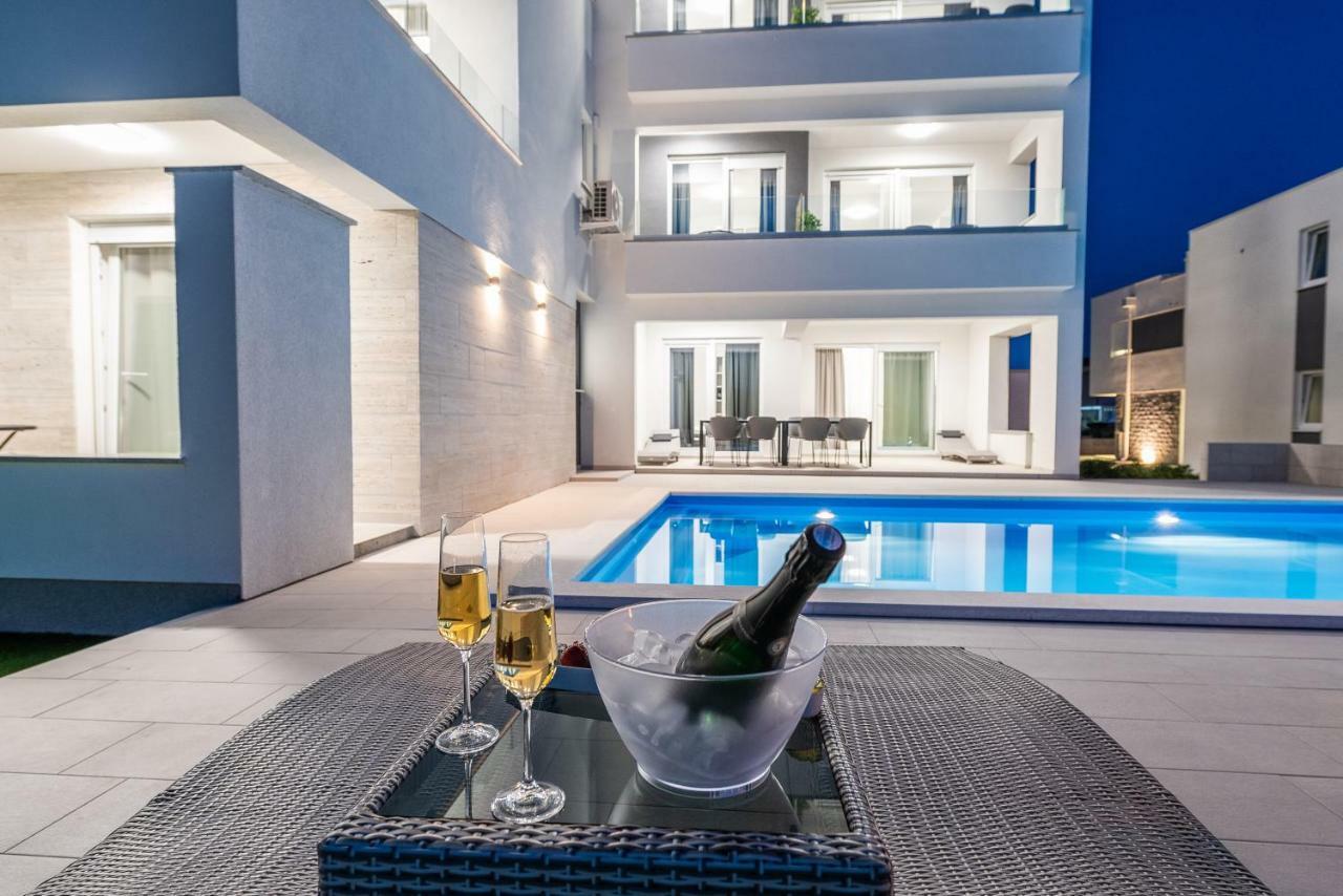 Apartments & Rooms Pool Villas Maris Novalja Exterior photo