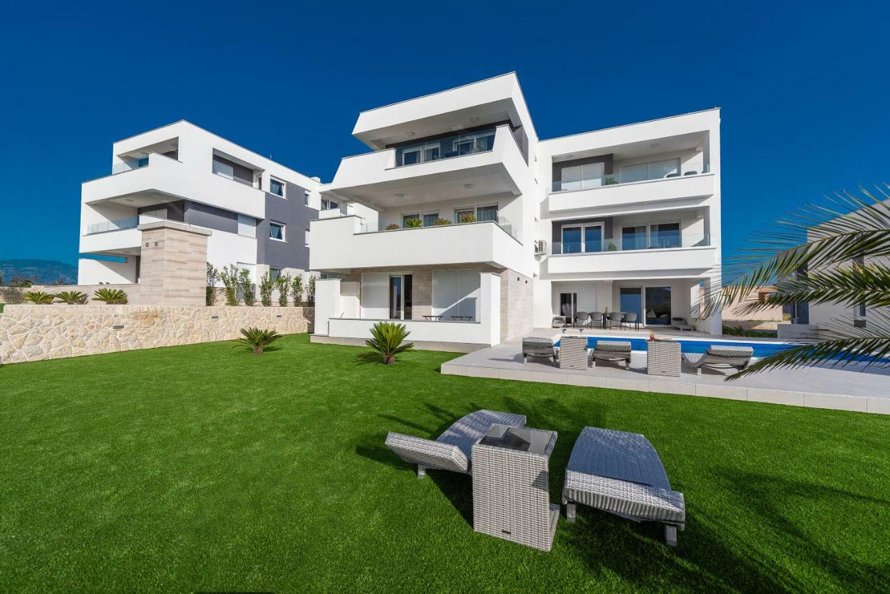 Apartments & Rooms Pool Villas Maris Novalja Exterior photo